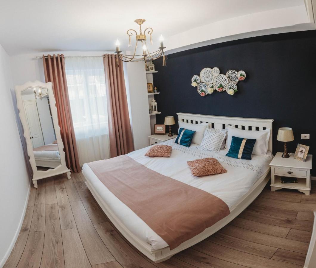 La Contessa Apartament Targu Neamt Exteriér fotografie